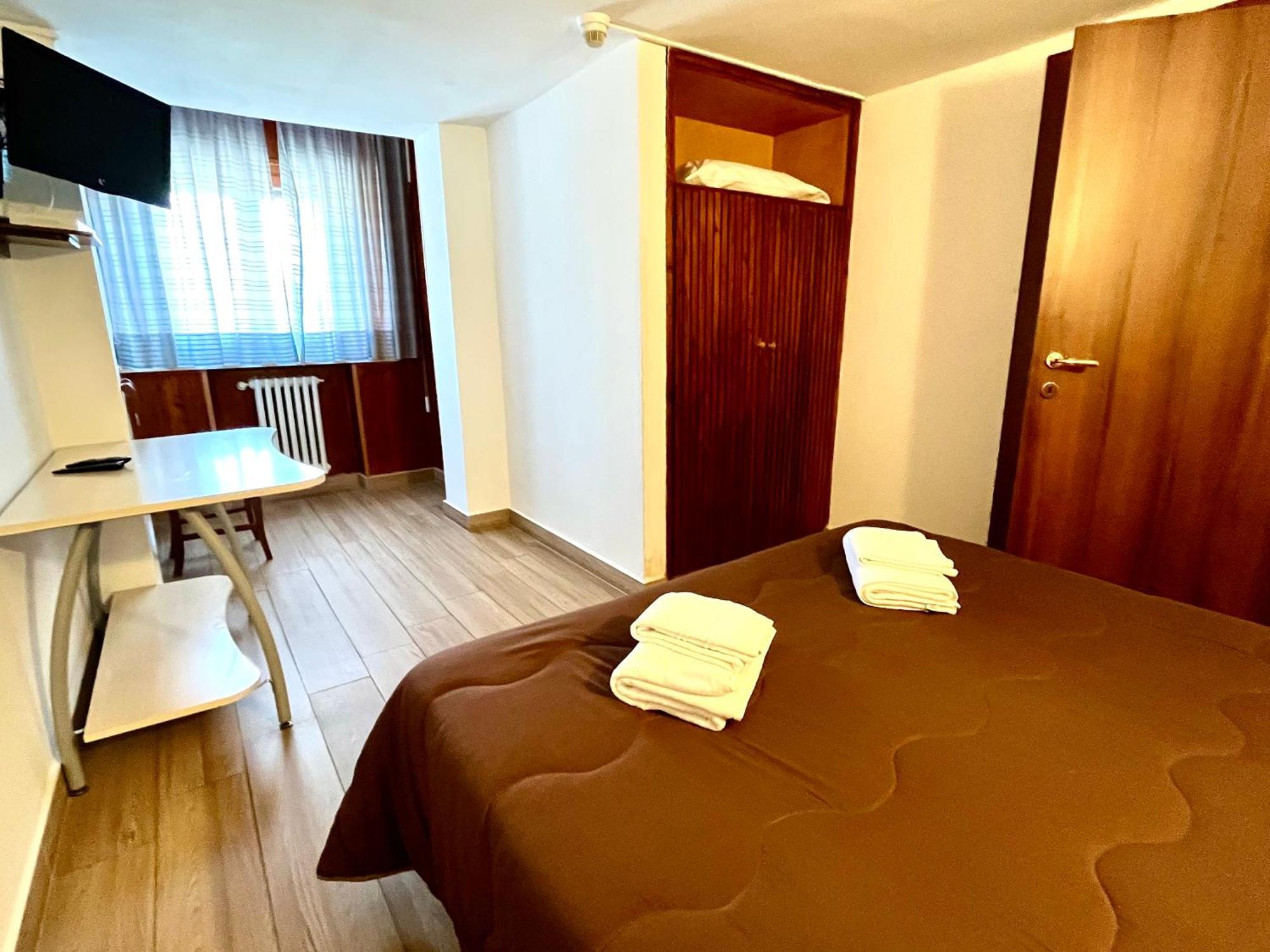 Hotel Pinguino Pescasseroli Bagian luar foto