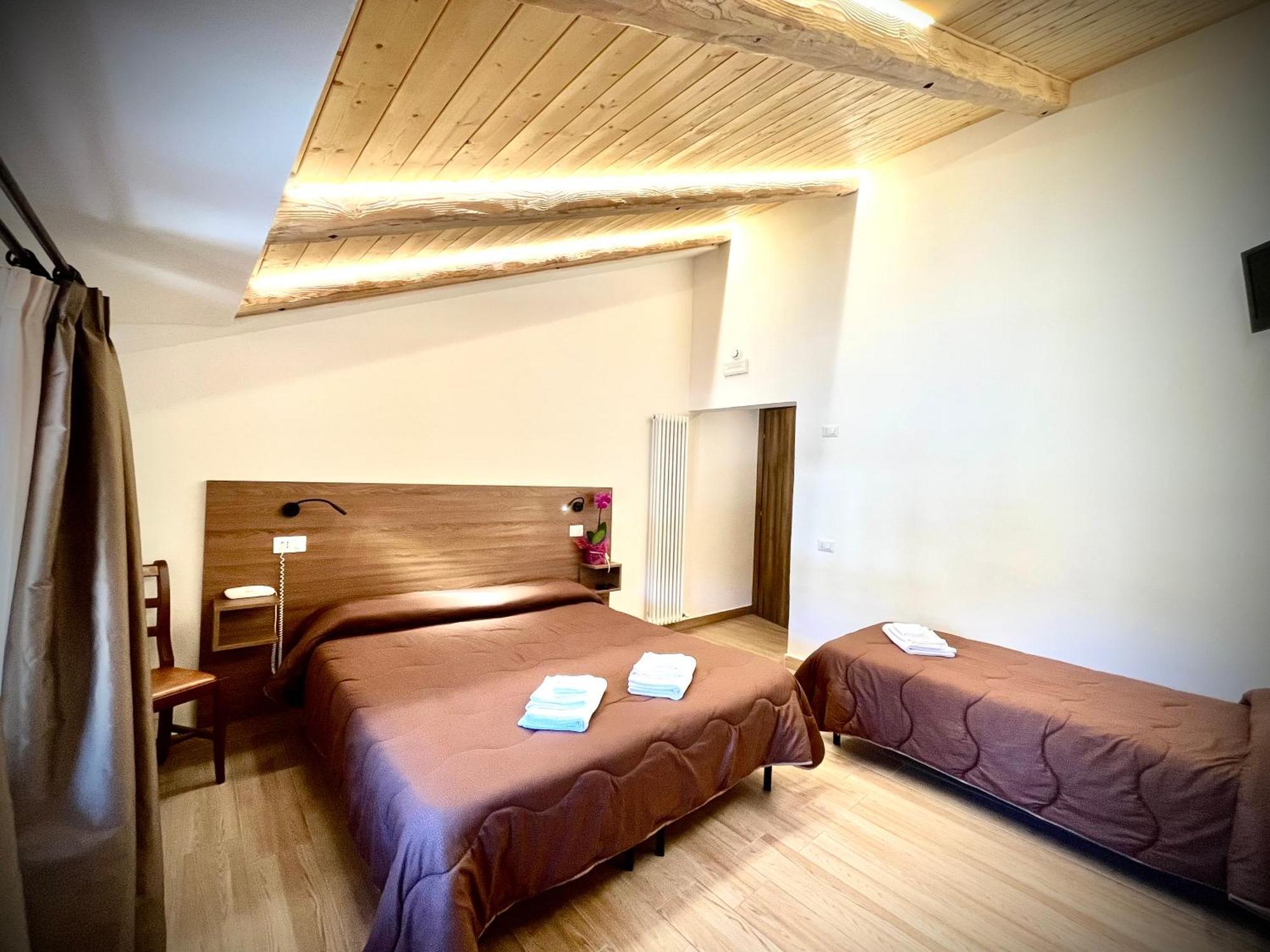 Hotel Pinguino Pescasseroli Bagian luar foto