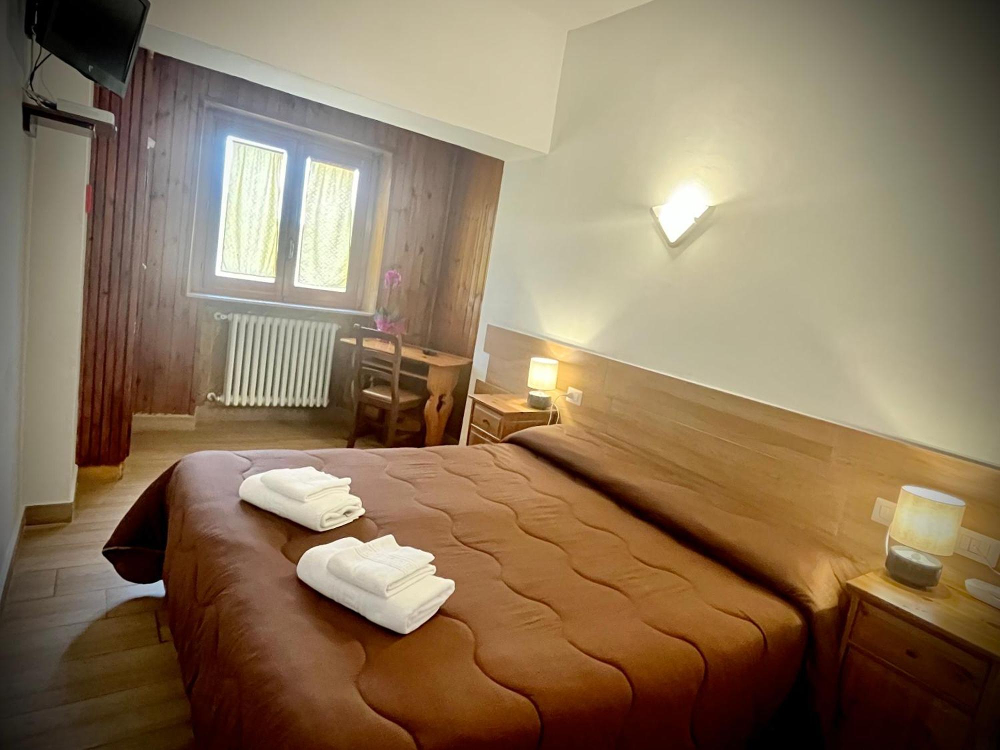 Hotel Pinguino Pescasseroli Bagian luar foto