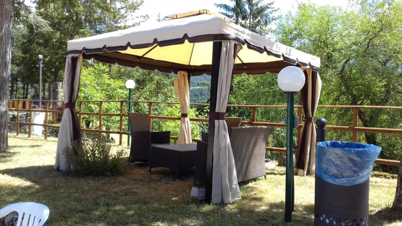 Hotel Pinguino Pescasseroli Bagian luar foto